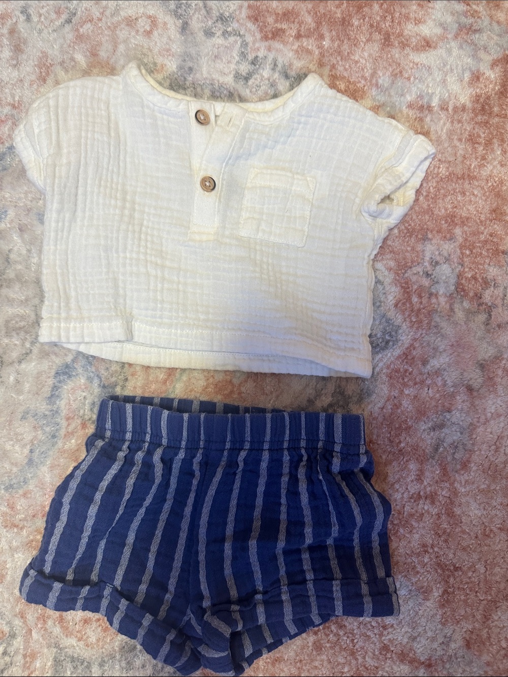Cat & Jack Top with Shorts baby Matching Set size 0-3 months